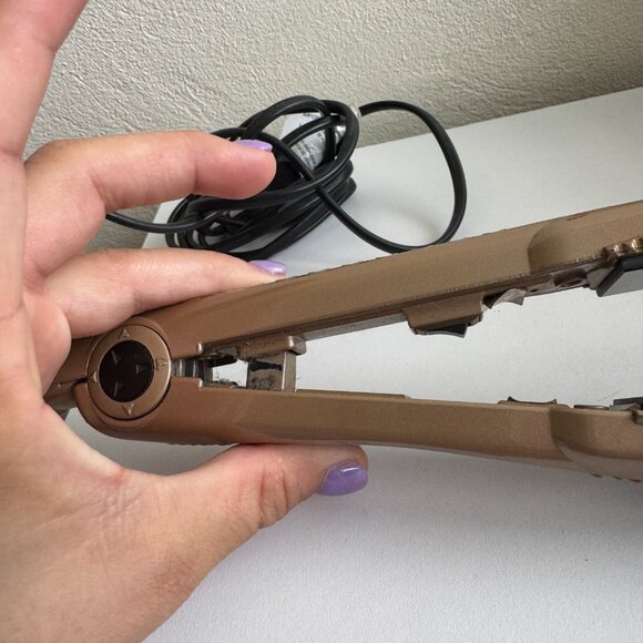 Hair Straightener / Flat Iron — Works & Heats Well (No Brand) - Picture 5 of 7